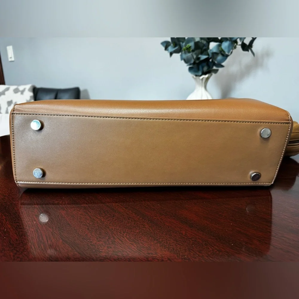 Calpak Haven 16’ Laptop Tote Bag in Toffee - Like New